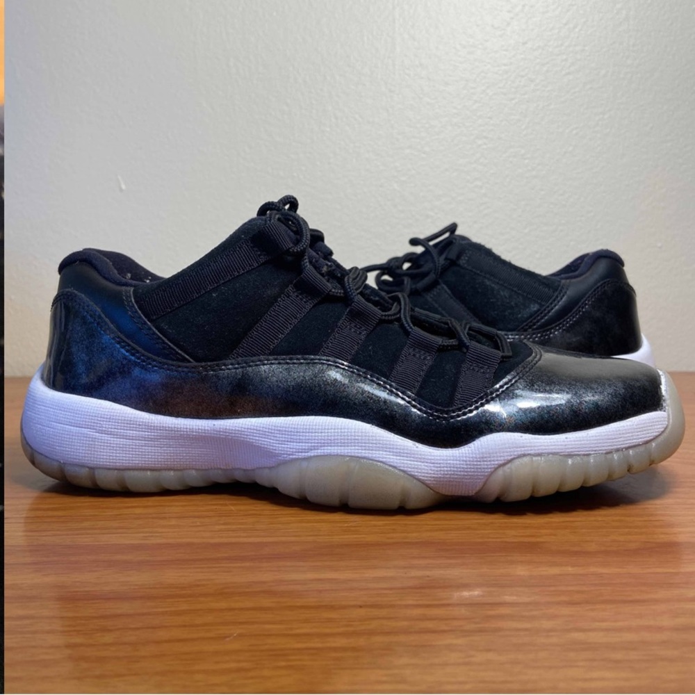 Jordan 11 Low Barons
